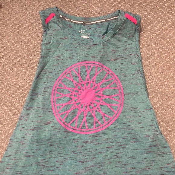Nike SoulCycle Tank - Picture 2 of 4